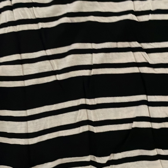 LuLaRoe Randy tee - Picture 5 of 8